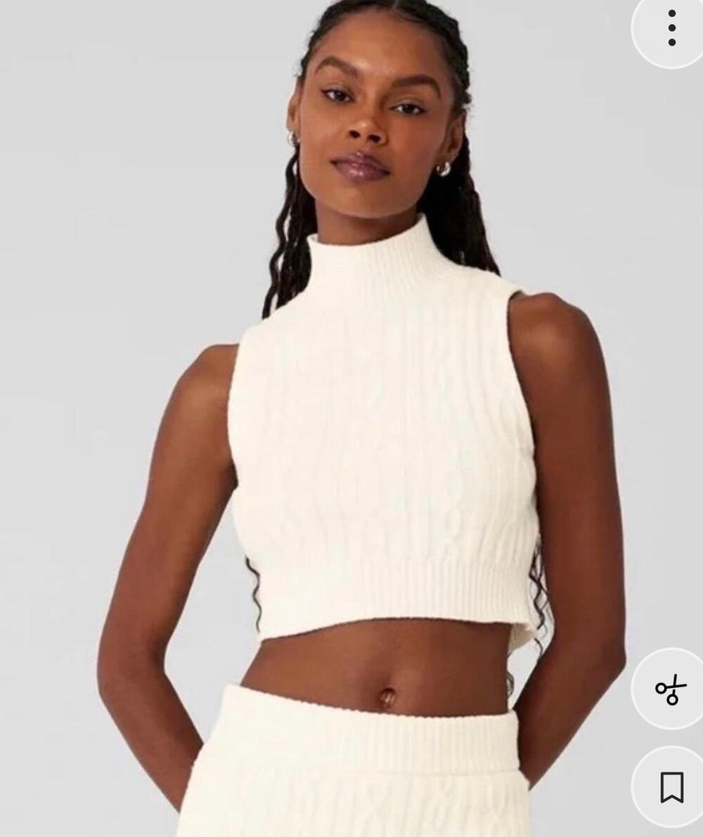 Alo Yoga white cream cable knit sweater vest in size S #aloyoga GUC